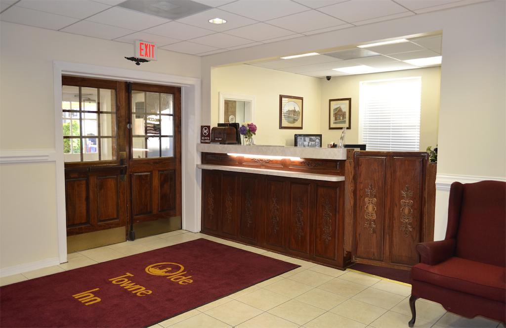 Olde Towne Inn Manassas Exterior foto